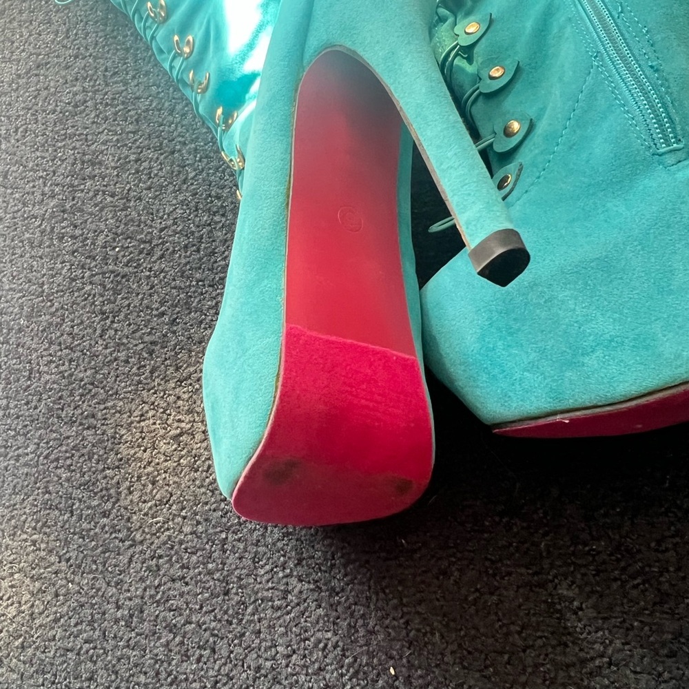 Chic Turquoise Lace-Up Heeled Boots - Picture 4 of 10